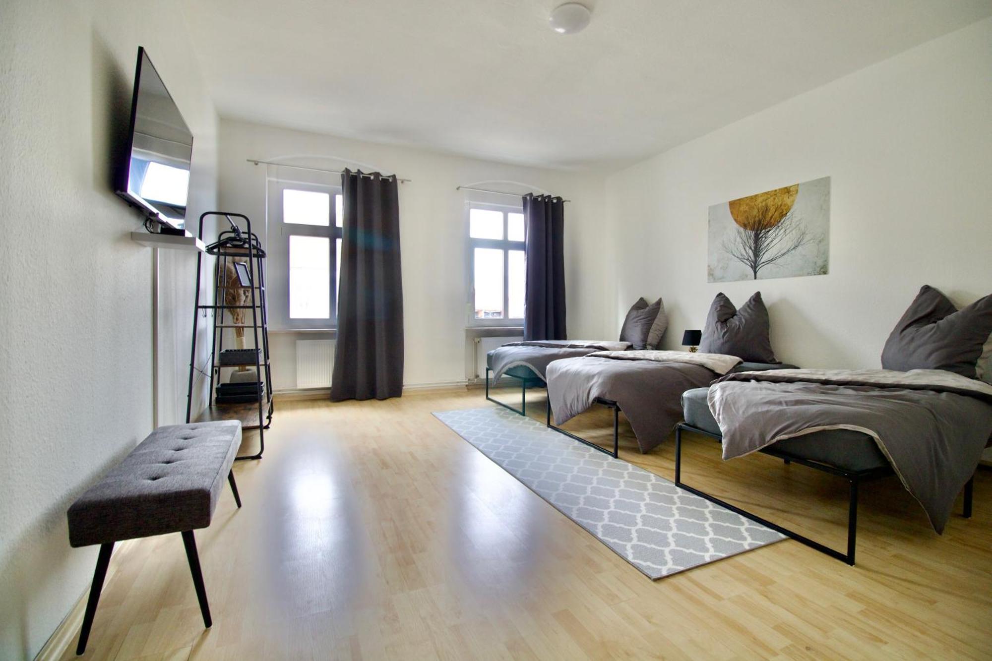 Gemuetliches Innenstadtnest, Zentrale Lage, 88qm, Kostenfreier Parkplatz, Fuer Bis Zu 6 Personen Cottbus