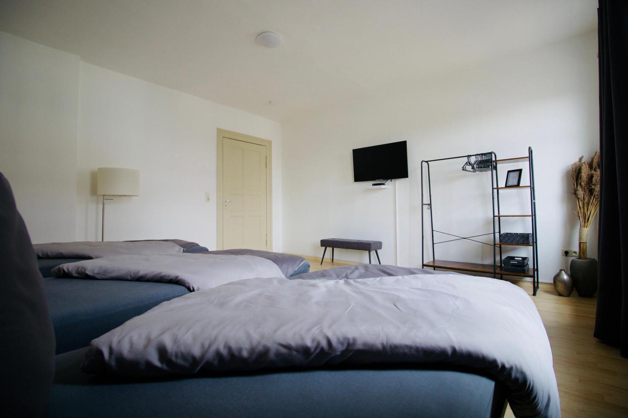 Gemuetliches Innenstadtnest, Zentrale Lage, 88qm, Kostenfreier Parkplatz, Fuer Bis Zu 6 Personen