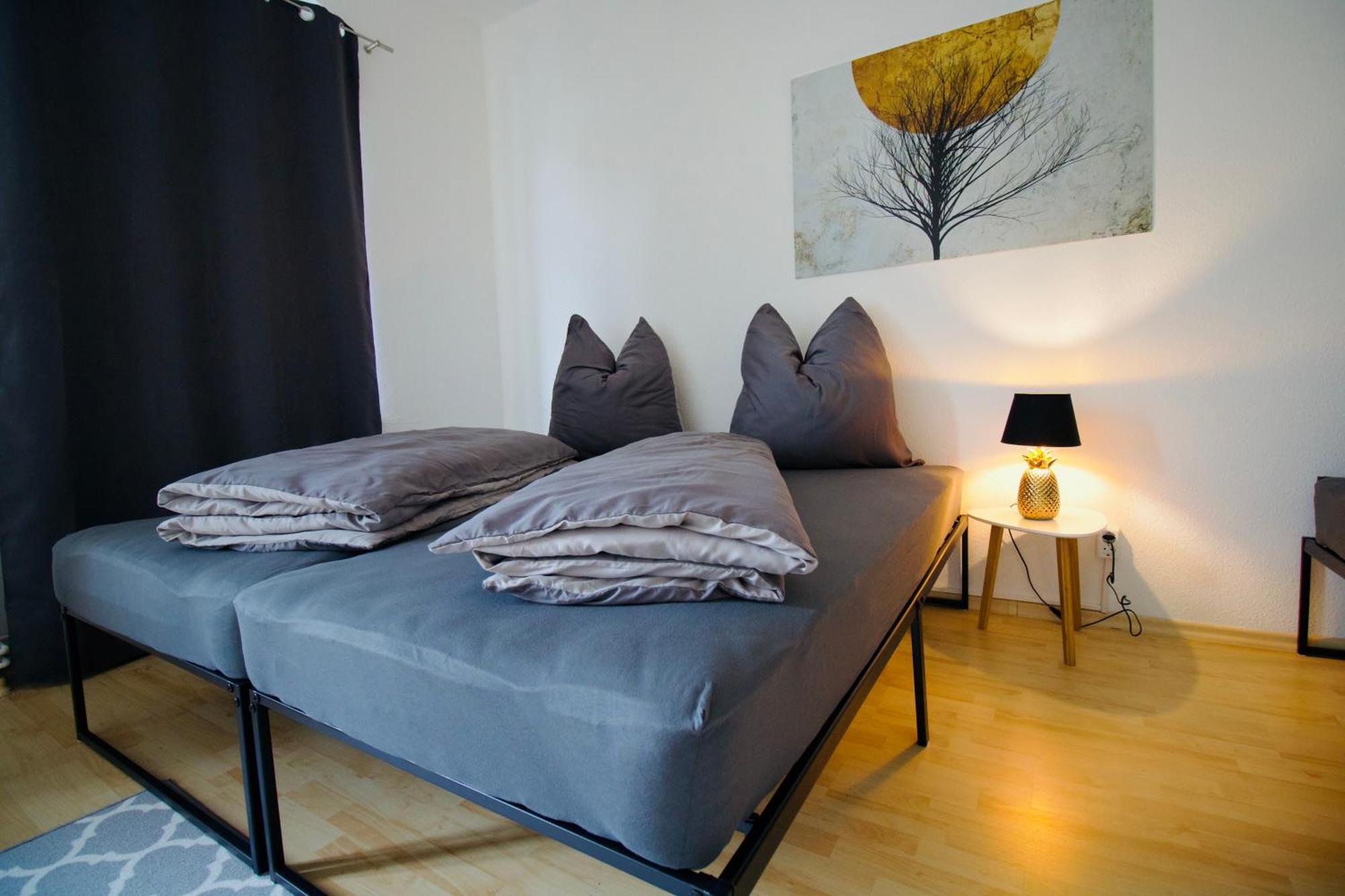Gemuetliches Innenstadtnest, Zentrale Lage, 88qm, Kostenfreier Parkplatz, Fuer Bis Zu 6 Personen